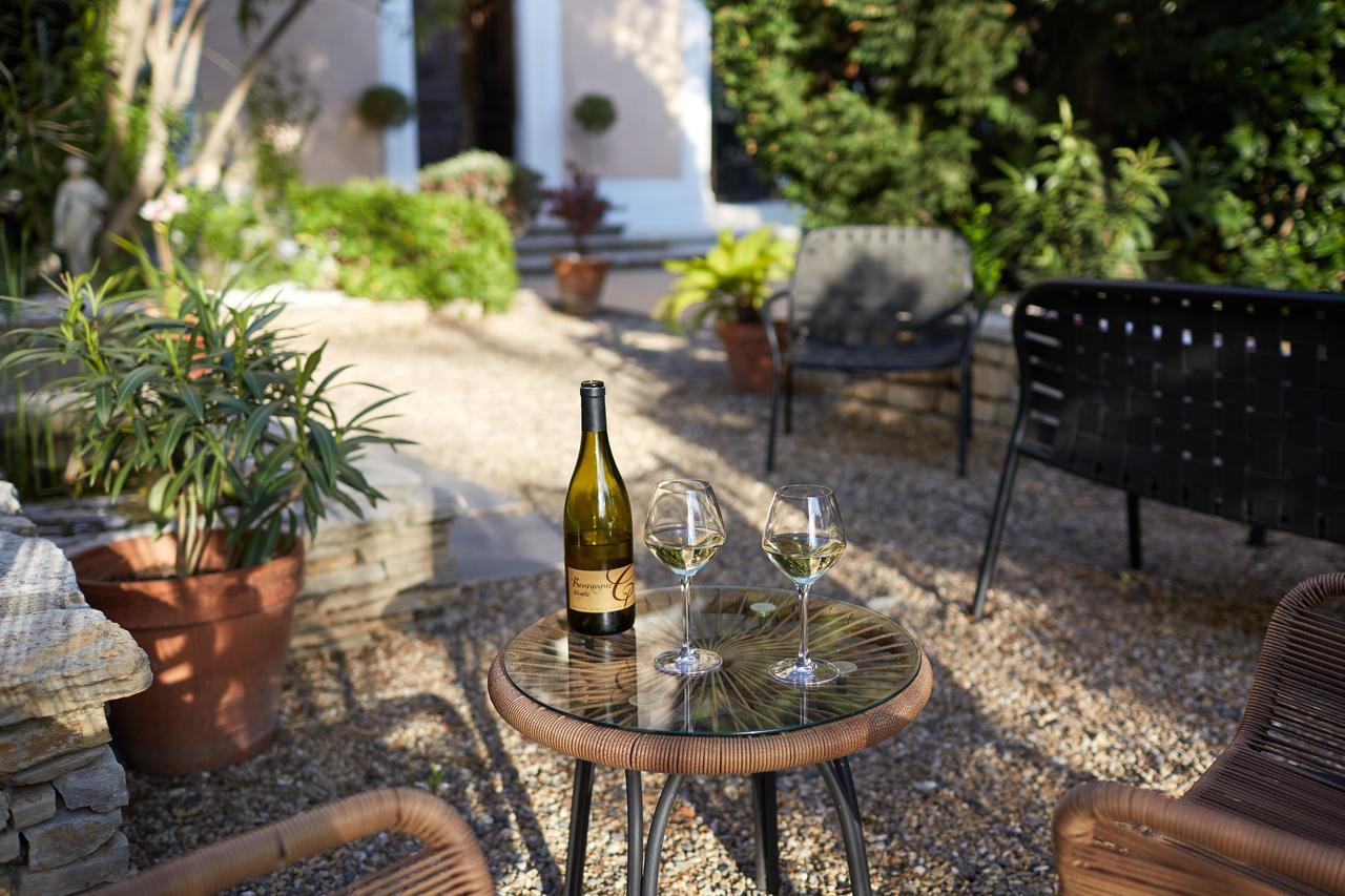 Hostellerie Saint Alban Nézignan-lʼÉvêque Buitenkant foto